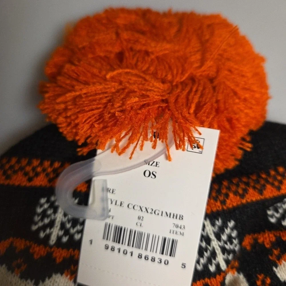 Coca Cola Beanie Knit Adult Red White One Size‎ Pom Pom Winter Hat Outdoor NEW